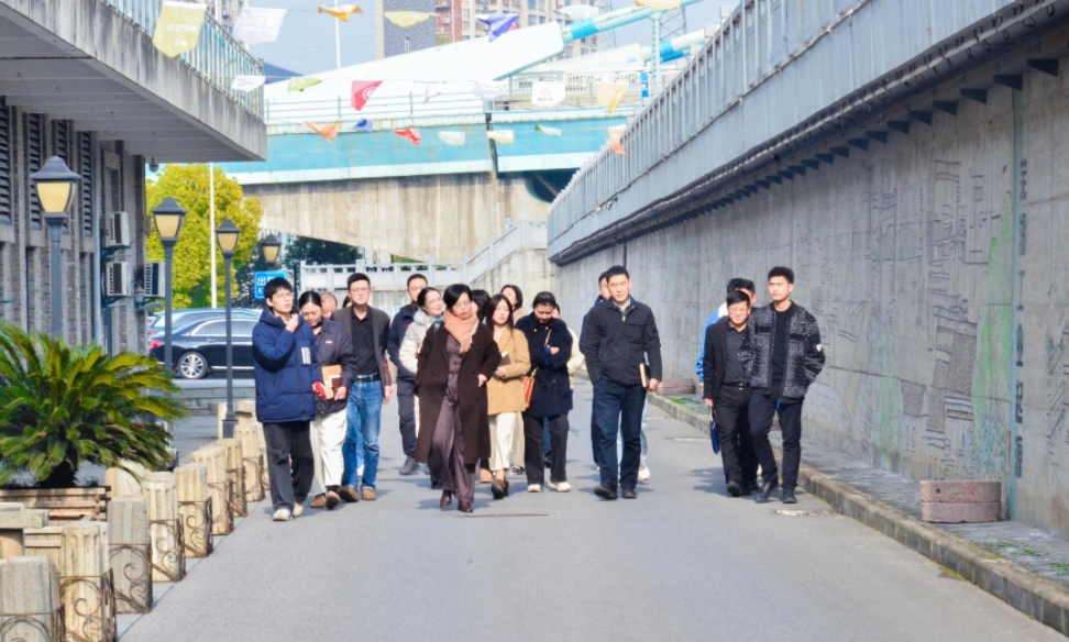 “走進園區，共享未來”鏡湖區高層次人才服務企業雙向促進對接交流活動在園舉辦