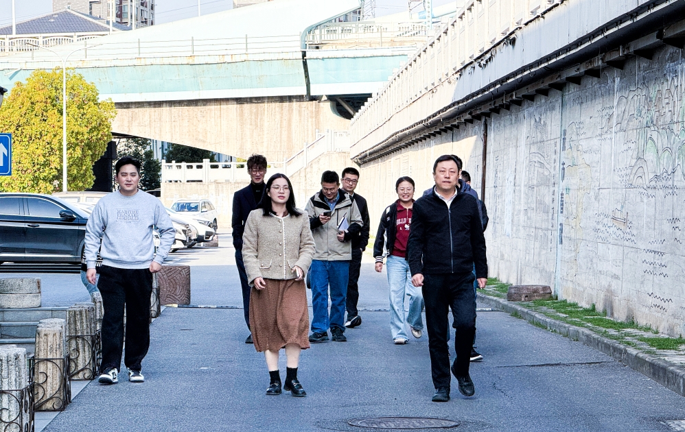 鏡湖區委常委、副區長高偉來園調研指導工作